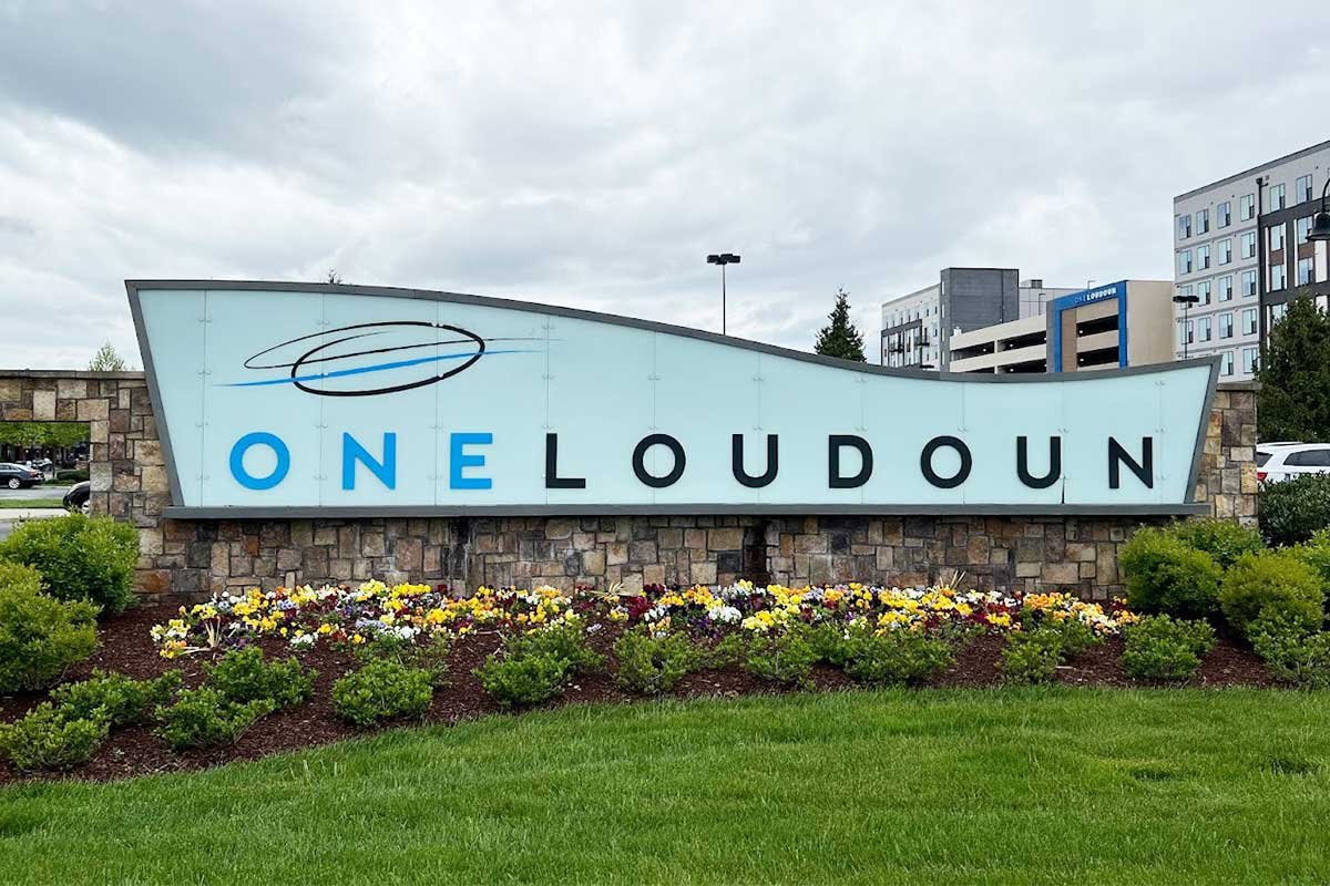 One Loudoun sign in Ashburn VA – POSH Smiles location